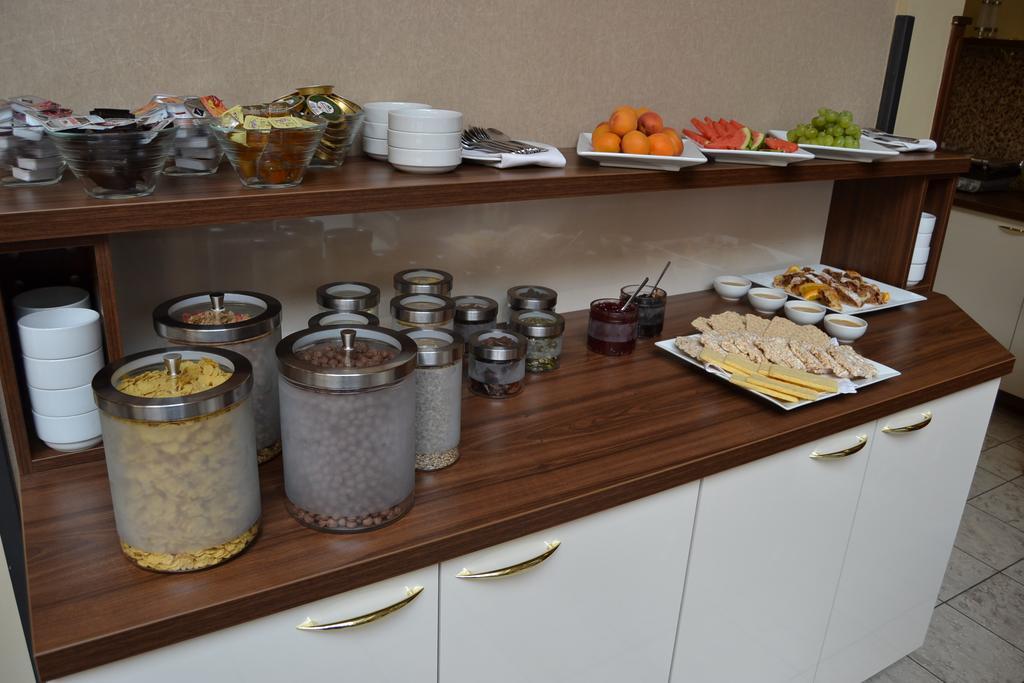 Hejtmansky Dvur Hotel Slaný Buitenkant foto